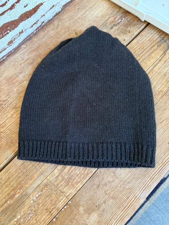Anthropologie  Black Embroidered  Danielle Kroll Best Of Buds Wool Beanie main image 10